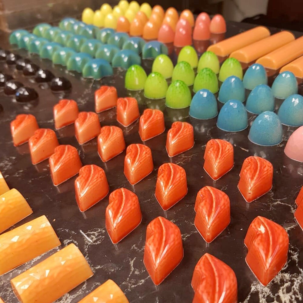 Chocolate World Mould Magnetic Round 32mm